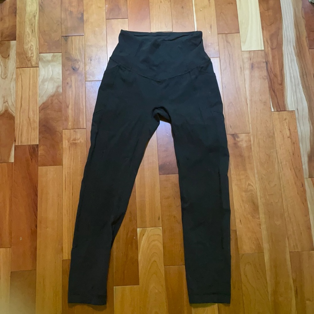 Lululemon cropped pants